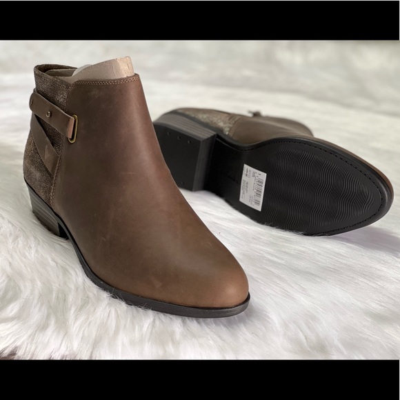 New Clarks Women's, Addiy Kara Ankle Boot - Picture 4 of 15